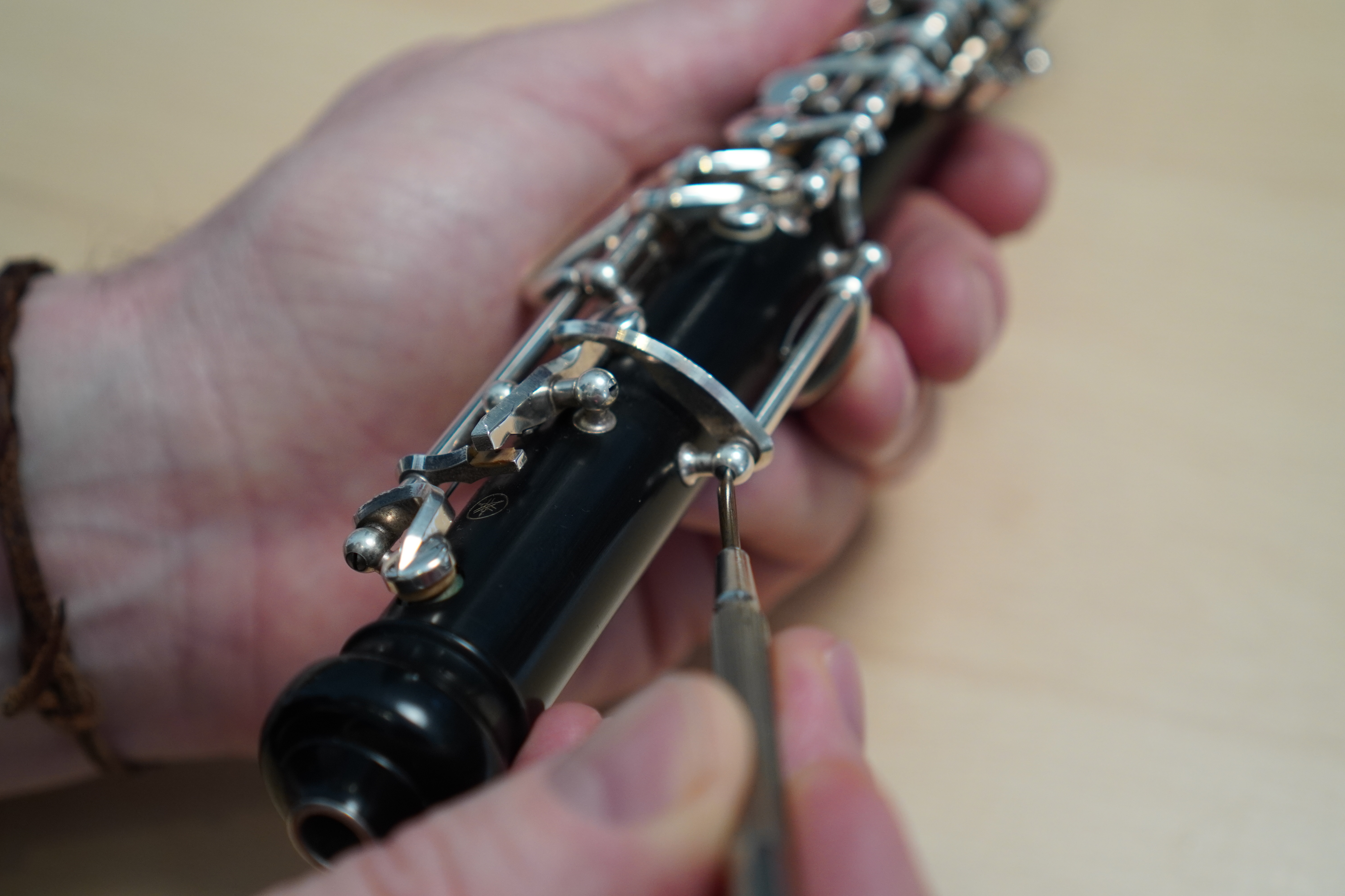 Links siehst du eine Klarinette, rechts eine Oboe. Fallen dir die Unterschiede auf? 